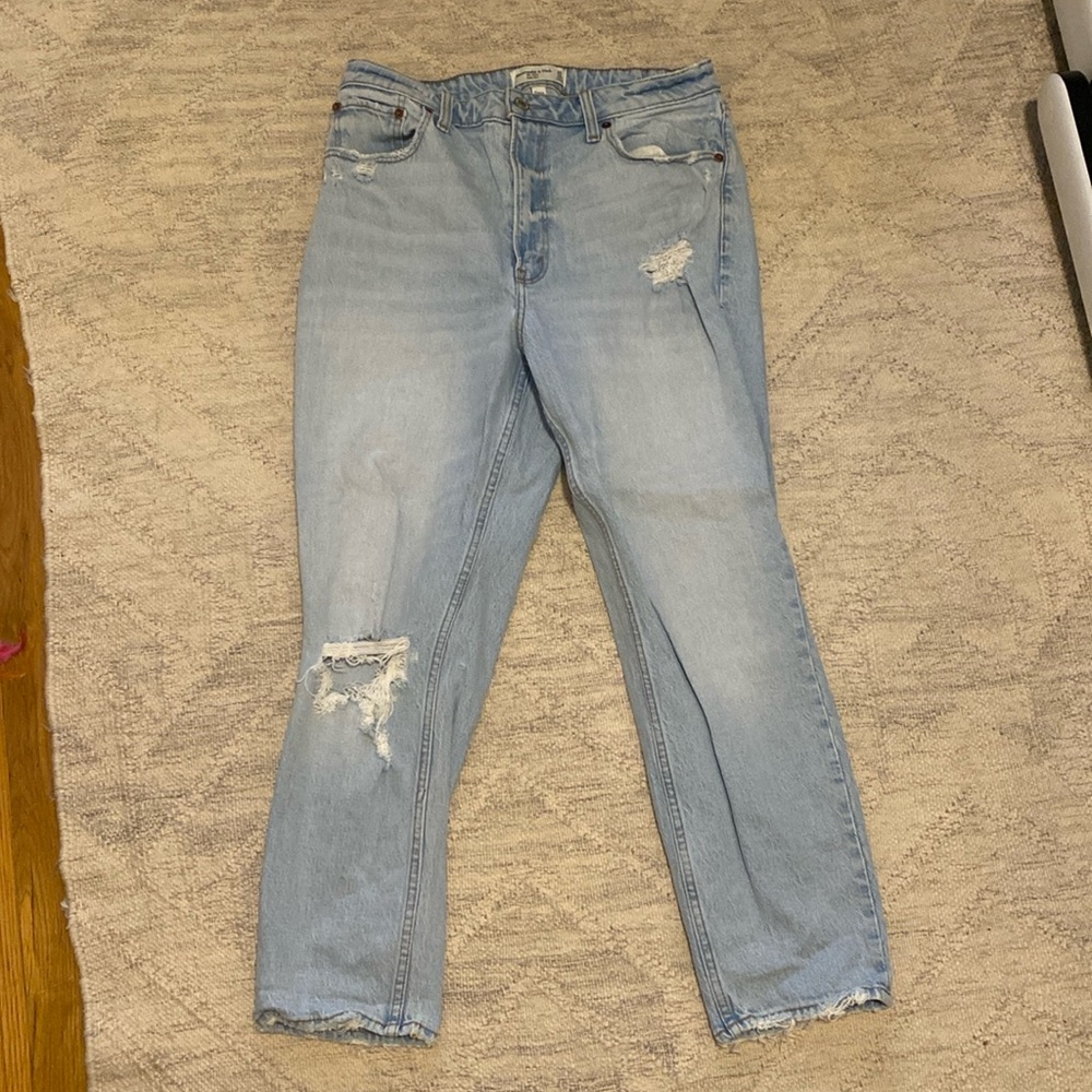 Abercrombie & Fitch “high rise mom jean”. Size 10. Curve Love. Light wash.